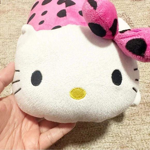 Hello Kitty pink and white flat plush Sanrio stuffed animal - Picture 10 of 16